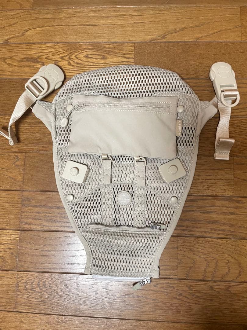 エアバギー ベビーキャリア　 サンドアッシュ