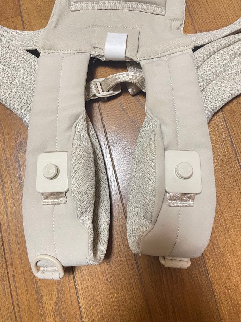 エアバギー ベビーキャリア　 サンドアッシュ