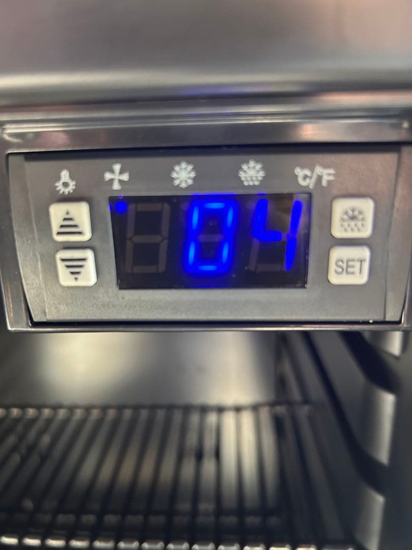 冷蔵庫 ガラス扉 3段棚 デジタル温度表示　ドリンク