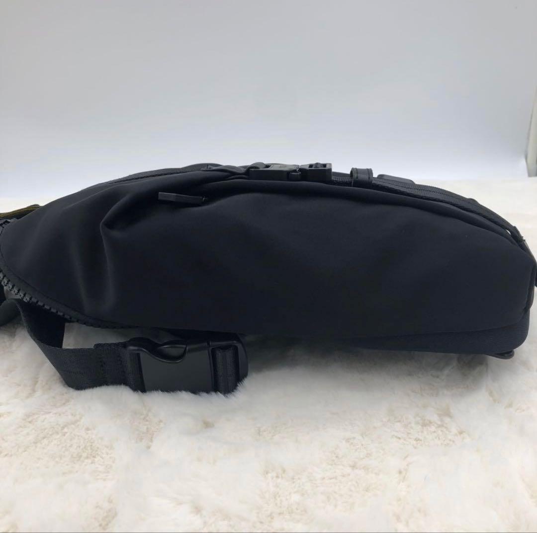 TUMI ボディバッグ ブラック