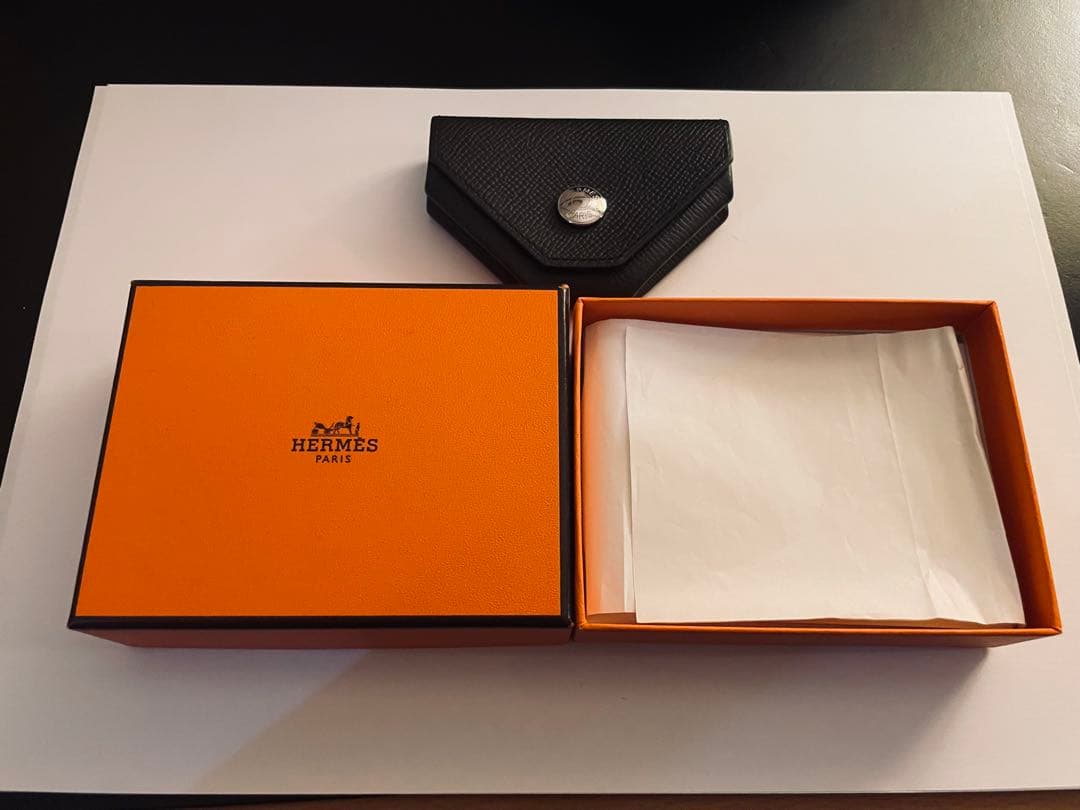 HERMES ル ヴァンキャトル ケース カーキ系 美品