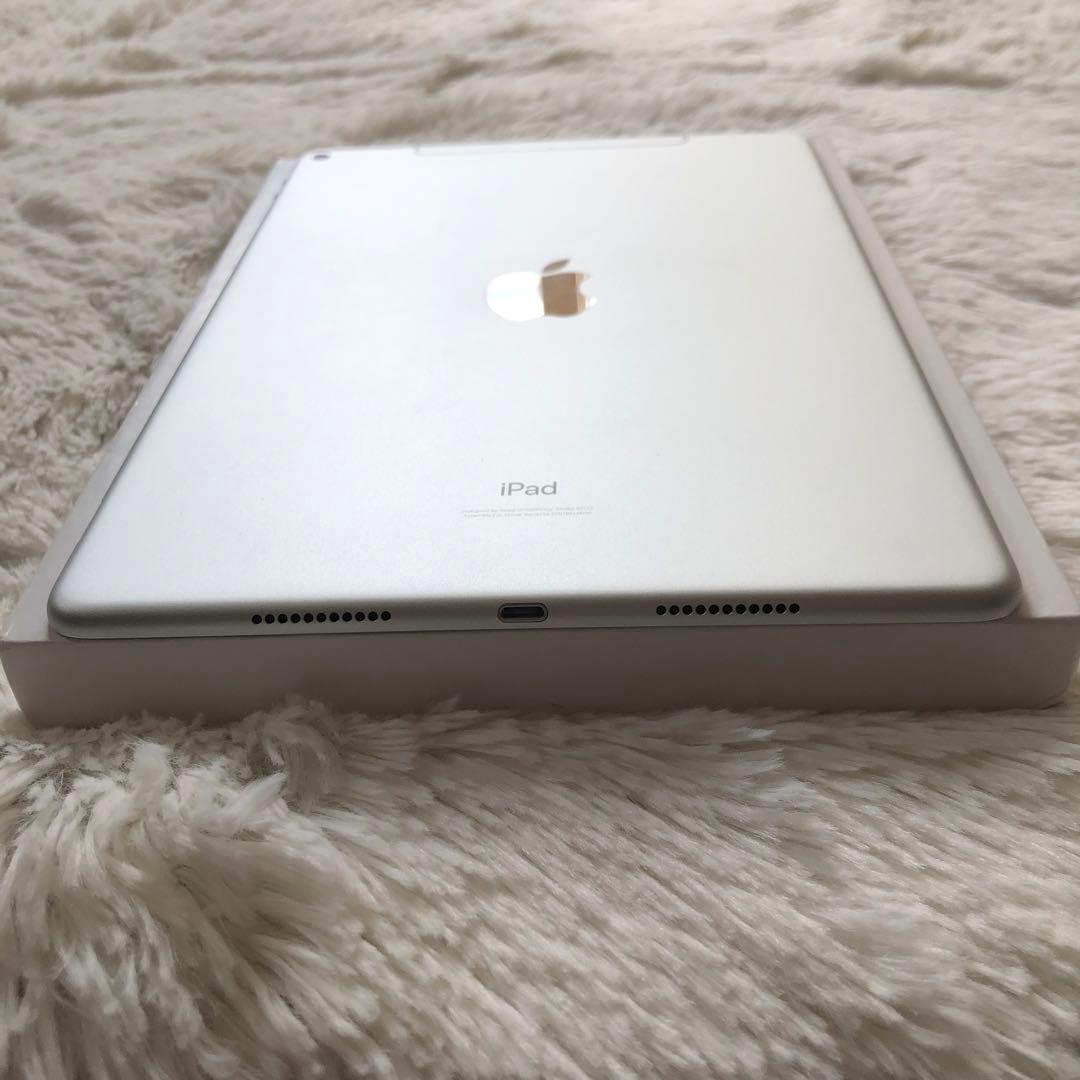 【ほぼ未使用】iPad Air3 256GB SIMフリー 【即発送】【付属品】