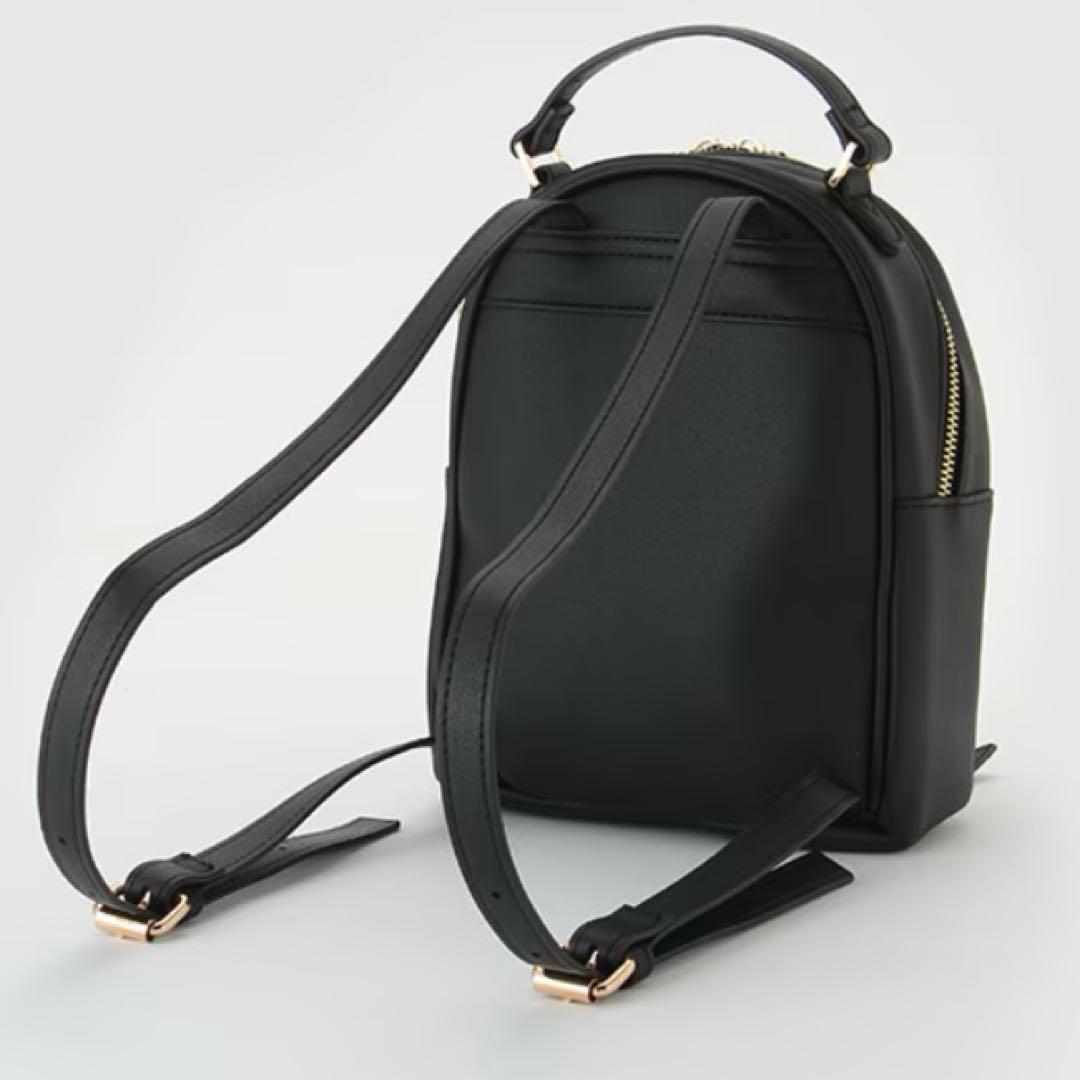 メゾピアノ モノグラム柄型押し　ミニリュック