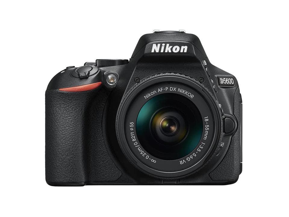 【美品】【値引】NIKON D5600 単焦点レンズ付き
