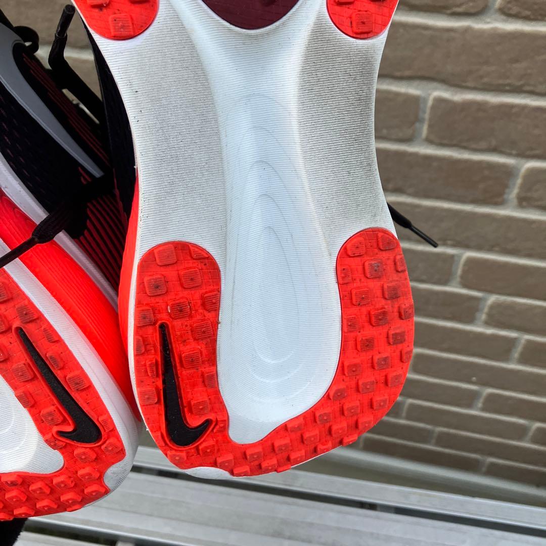 Nike ZoomX ナイキ　ボメロ　18