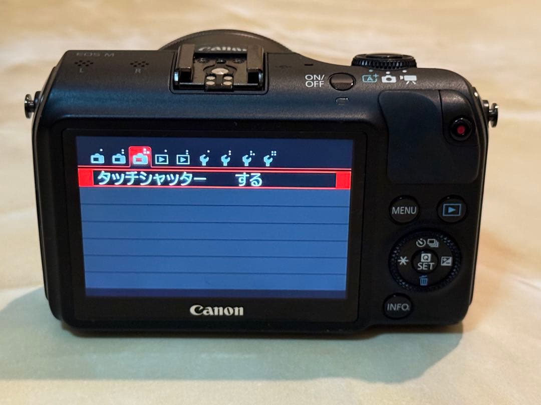 【Canon】キャノン EOS M デジタル一眼レフ
