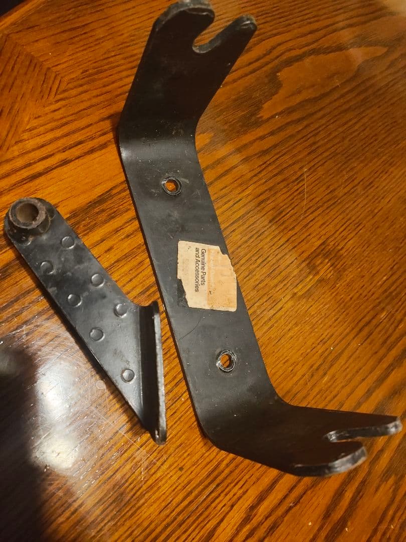 ショベルヘッド　アイアンショベル　バディシートブラケット　xlh xlch