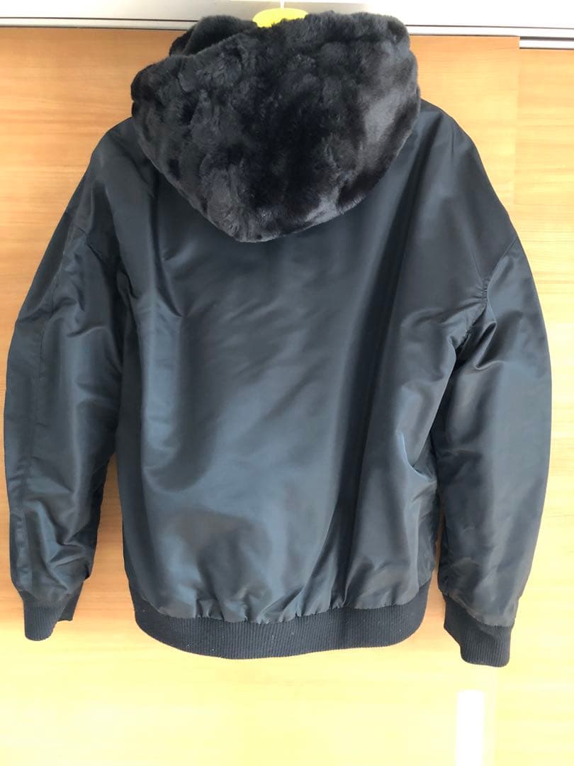 美品ZARA リバーシブルブルゾン