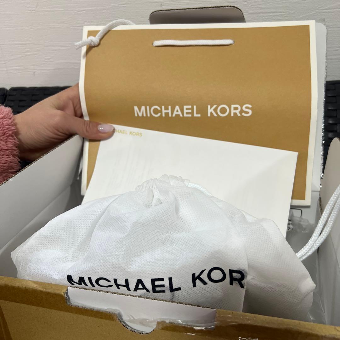 【新品未使用】日本限定 マイケルコース 長財布 MKシグネチャー