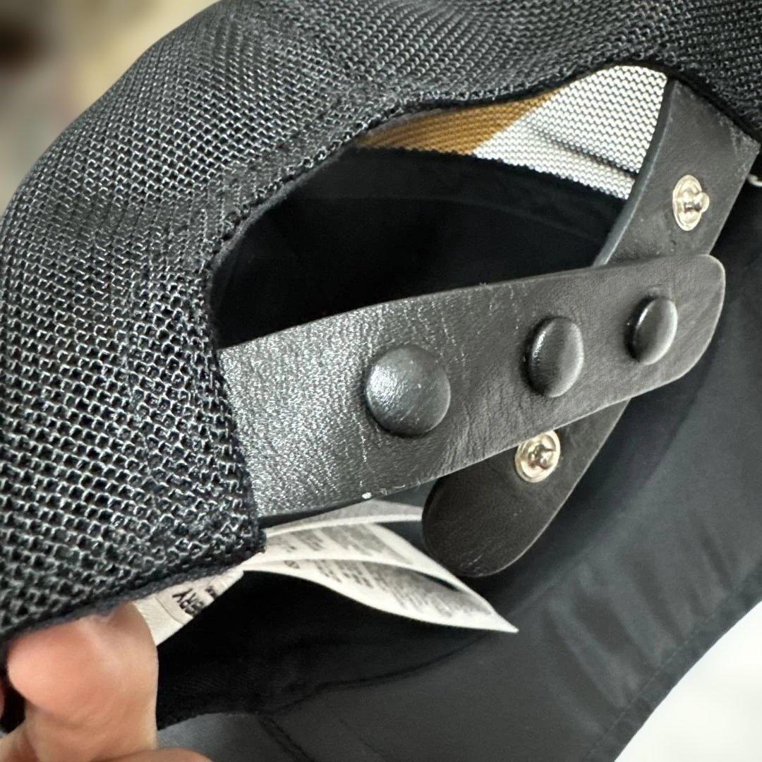 美品未使用BURBERRY ブラック キャップ M