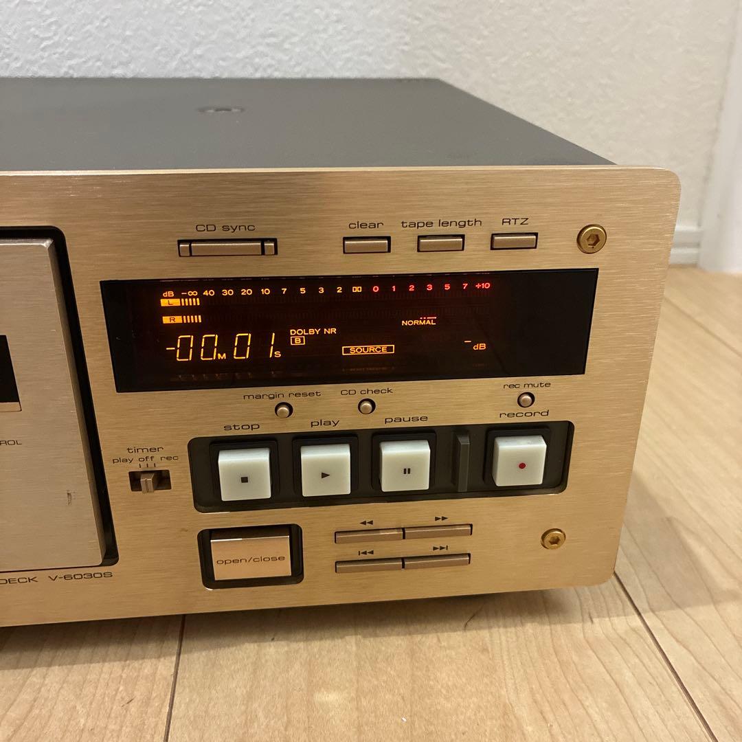 TEAC カセットデッキ V-6030S（ジャンク品）
