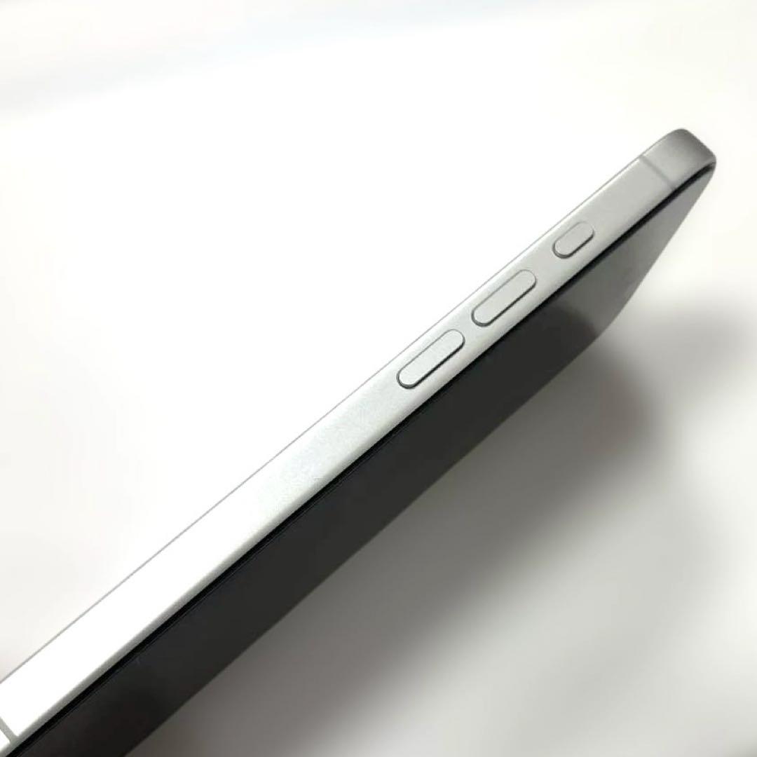 ★美品★iPhone17 256GB ホワイト