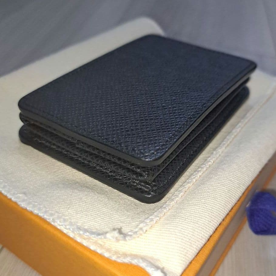 LOUIS VUITTON エピ ケース タイガ.ライン ブラック