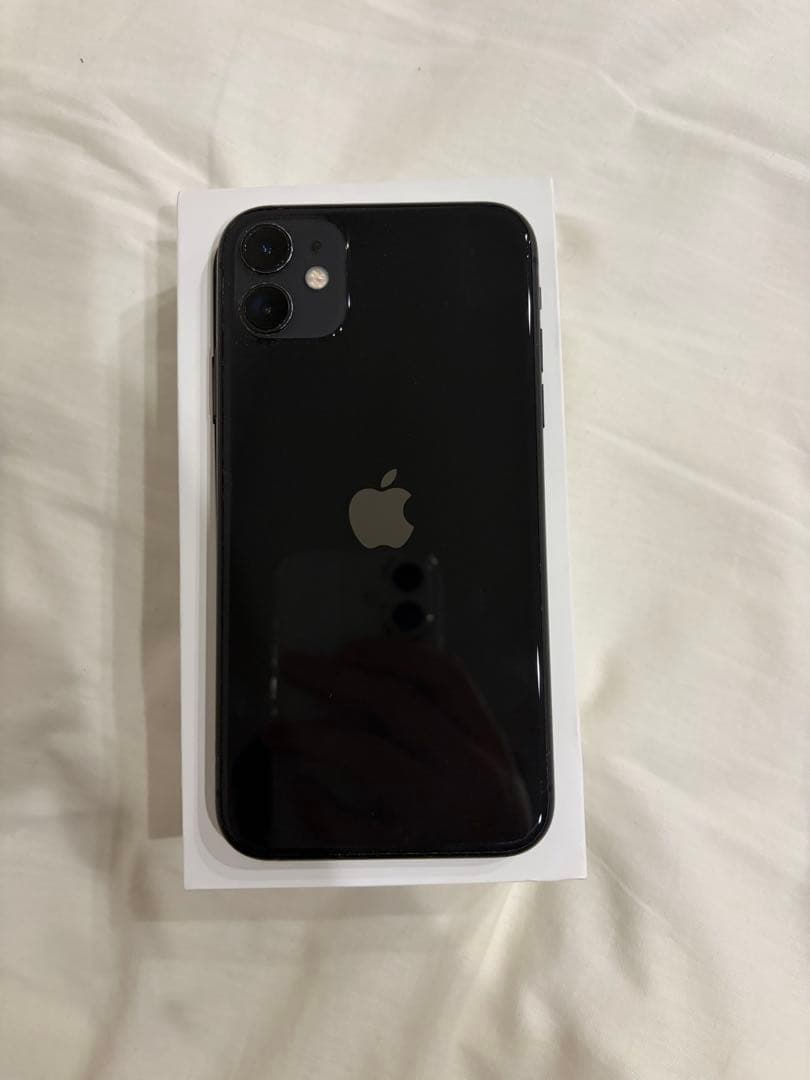 iPhone 11 ブラック　64GB