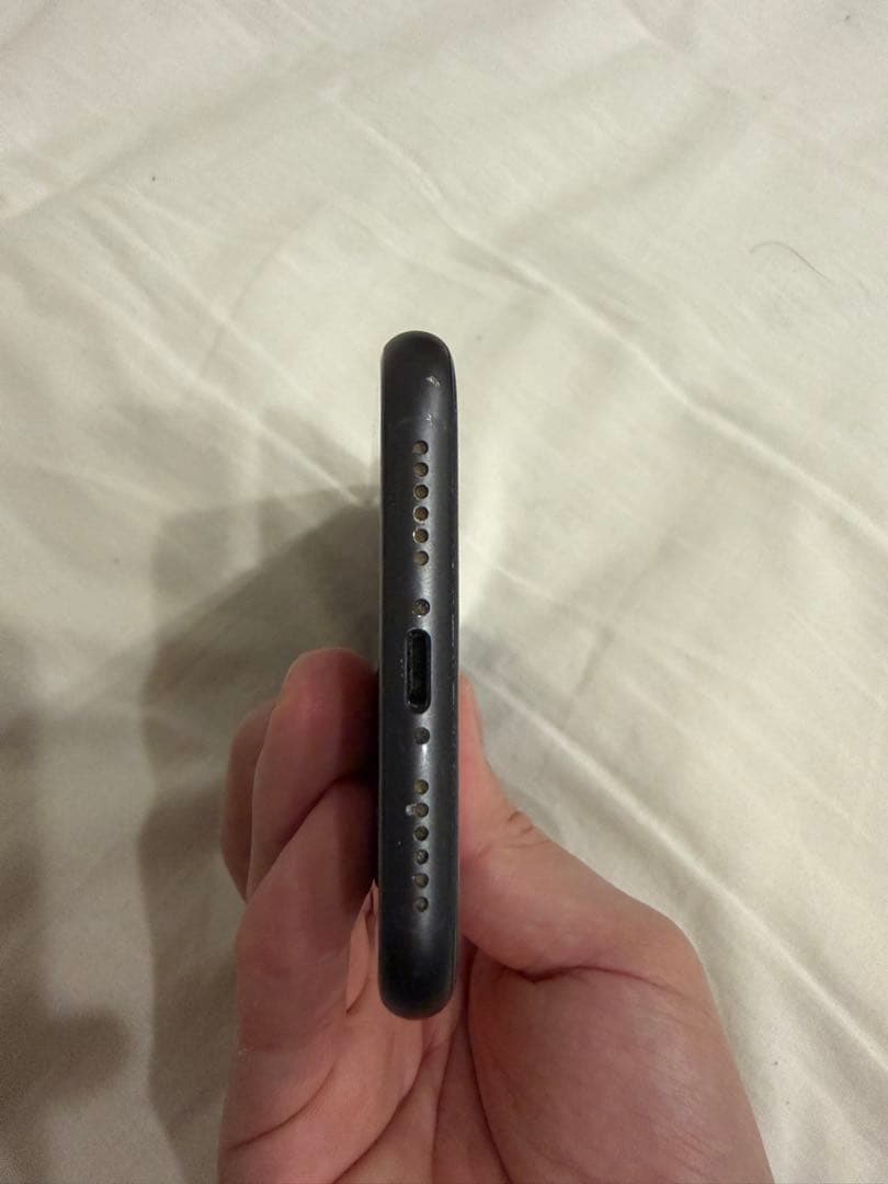 iPhone 11 ブラック　64GB