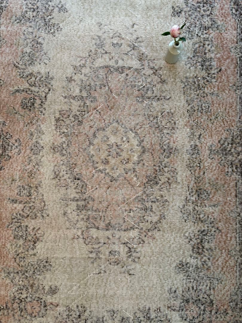 ヴィンテージラグ　ベージュオーバーダイ　ボタニカルメダリオン　トルコ　アナトリア