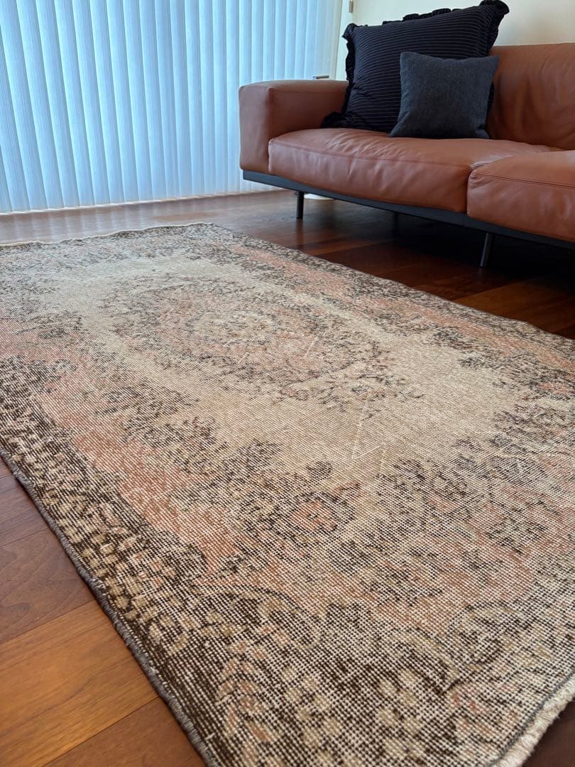 ヴィンテージラグ　ベージュオーバーダイ　ボタニカルメダリオン　トルコ　アナトリア