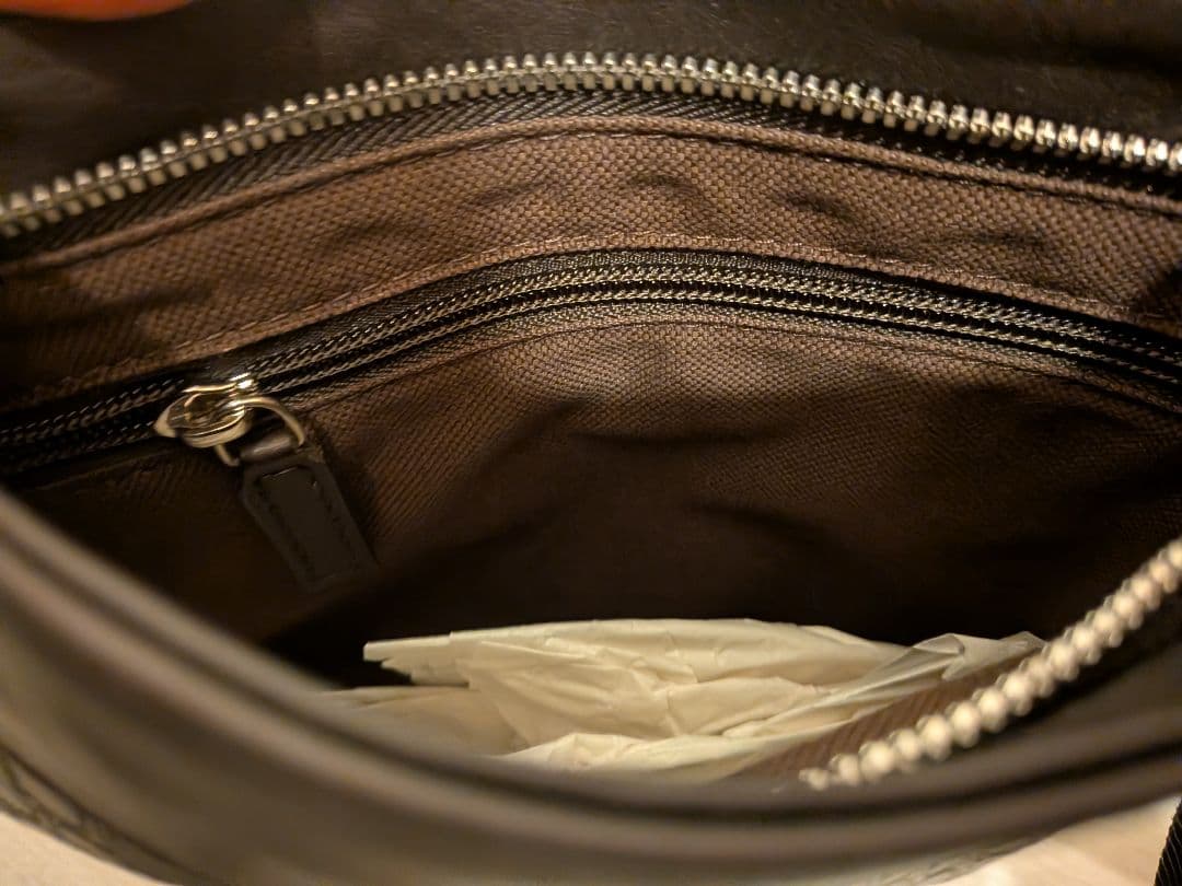 サルヴァトーレフェラガモ メン ズ ショルダーバッグ ガンチーニ