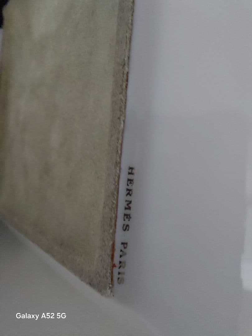 HERMES　リズム　ホワイトとグリーンの置き型灰皿