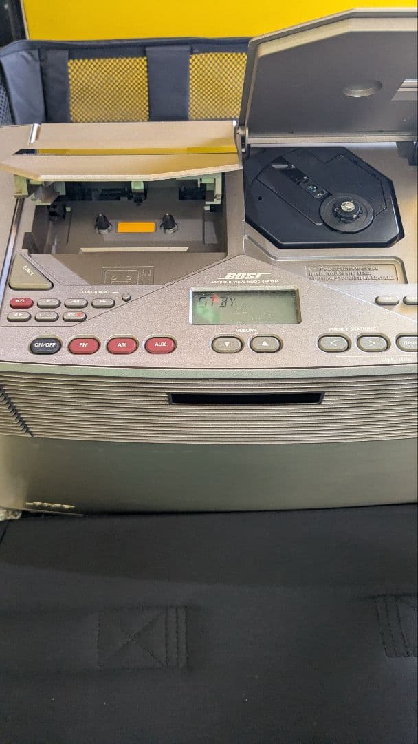 BOSE AWM CDラジカセ　カバー付