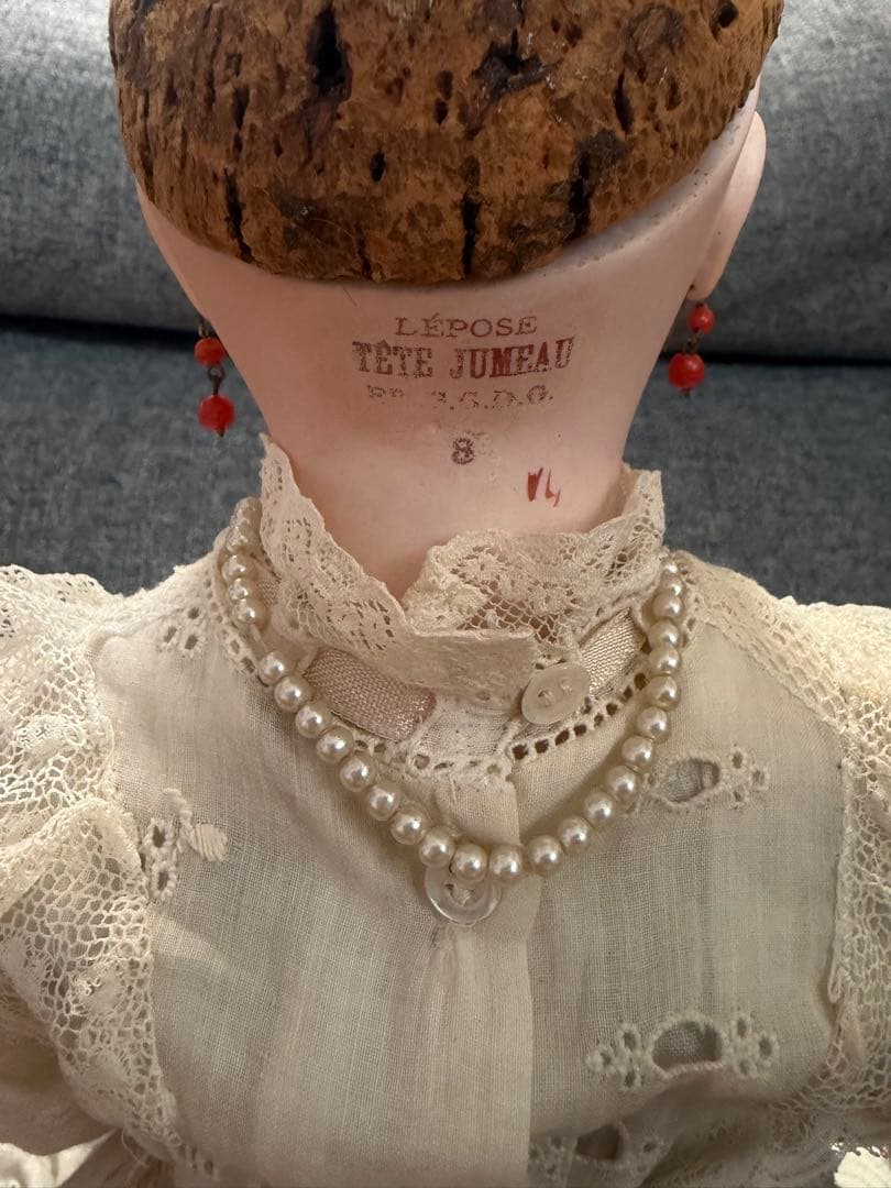 m*i様 PARIS アンティークビスクドール 青い目 白いドレス