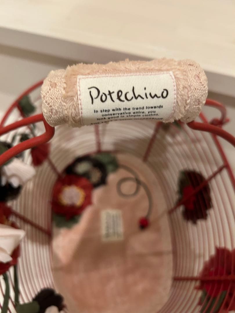POTECCHINO ポテチーノ赤い花飾り付きかごバッグ