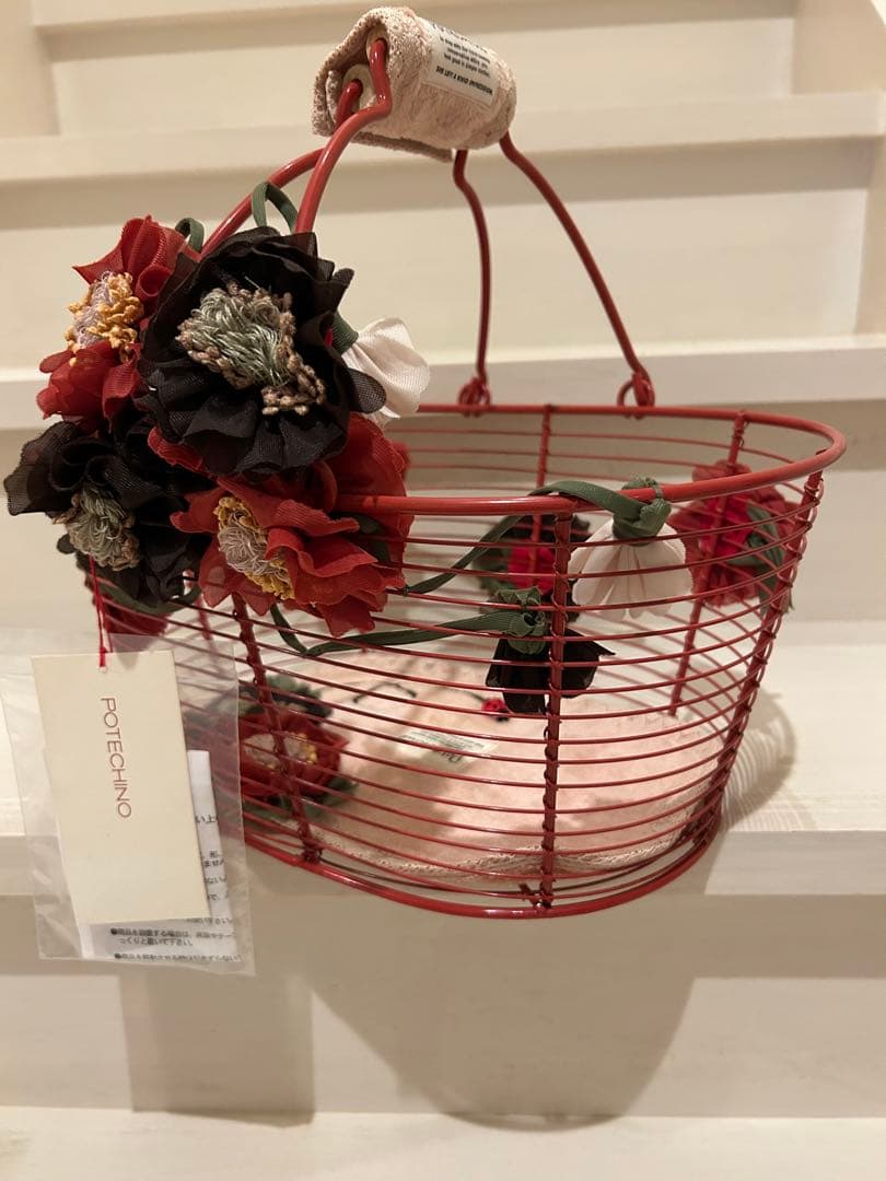 POTECCHINO ポテチーノ赤い花飾り付きかごバッグ