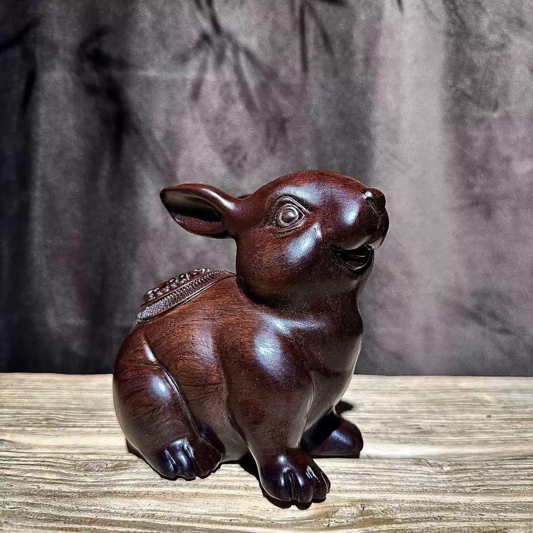 木製ウサギ彫刻 ダークブラウン