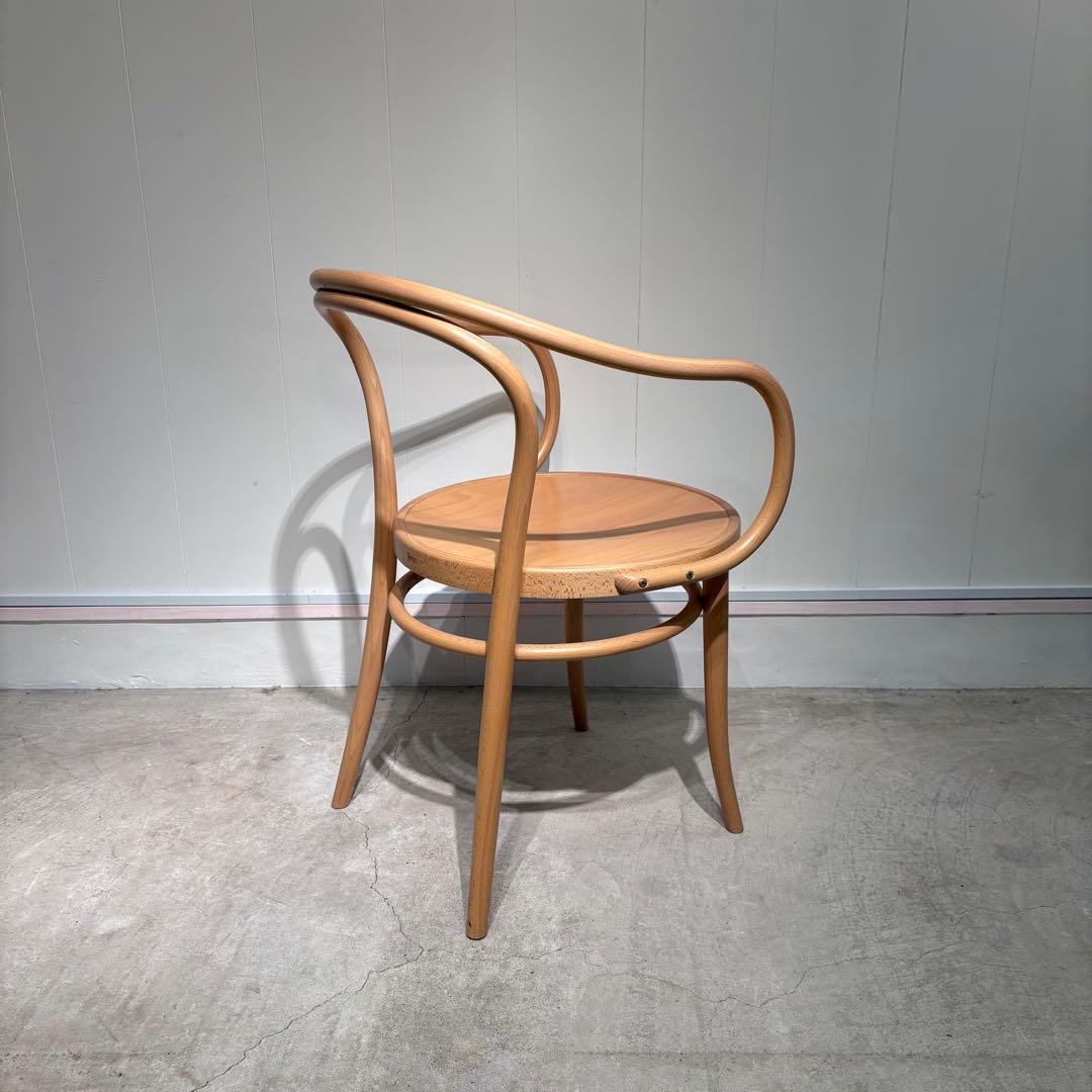 TON社製　ベントウッド　曲木　アームチェア