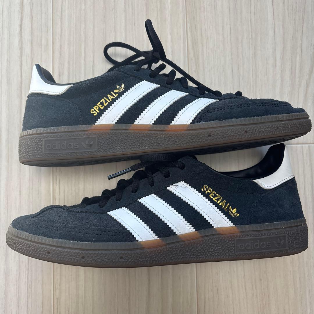 adidas Spezial ブラック/ホワイト スニーカー