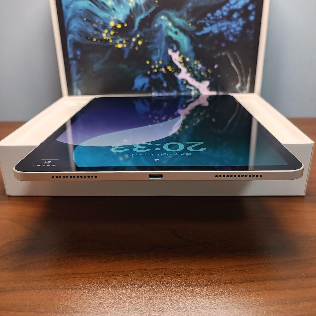 (美品) iPad Pro 11インチ 第ー世代 256GB キーボード付き