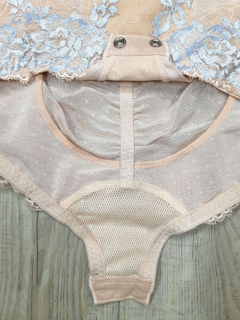 美品 マルコ　デコルテ リュミエス ボディスーツ D70M/ベージュ/198