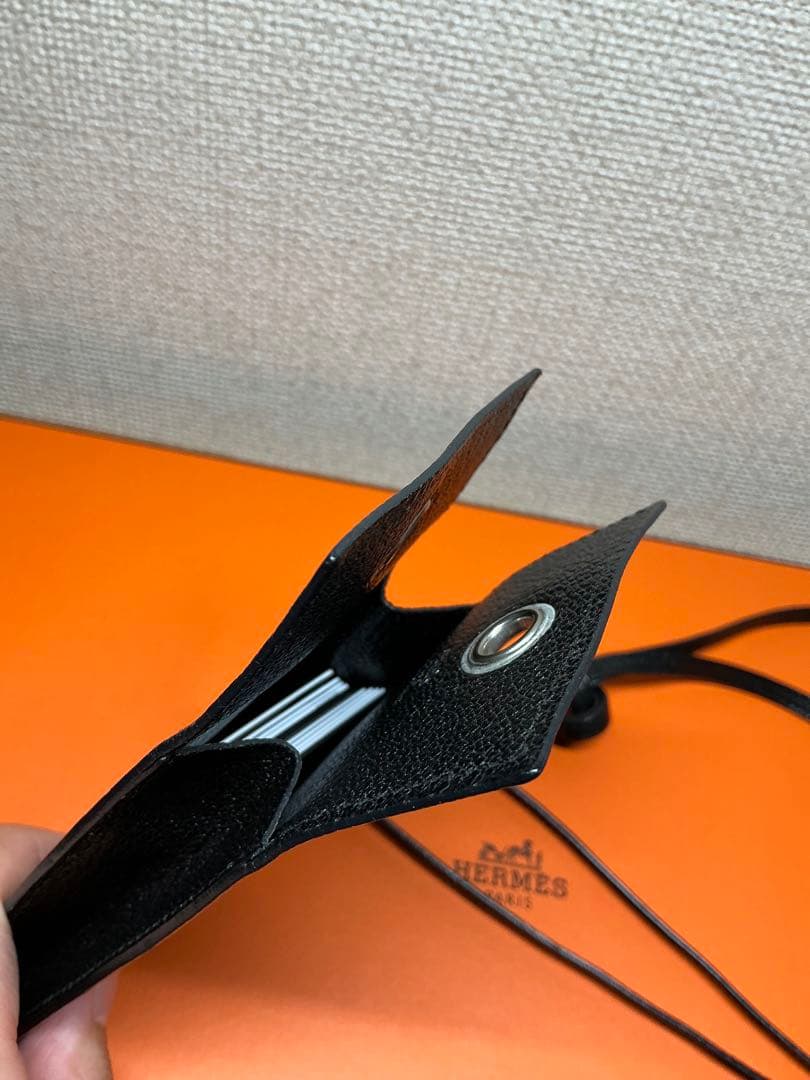 C*a様 HERMES エルメス ヴェスパ ストラップ ポーチ マルチケース 黒
