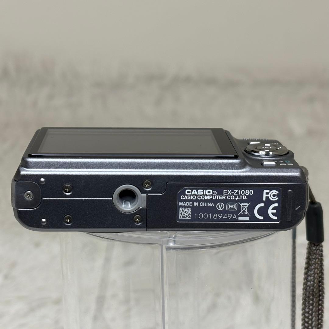 美品　CASIO カメラ　EX-Z1080 充電器　箱　グレー　コンデジ　動作品