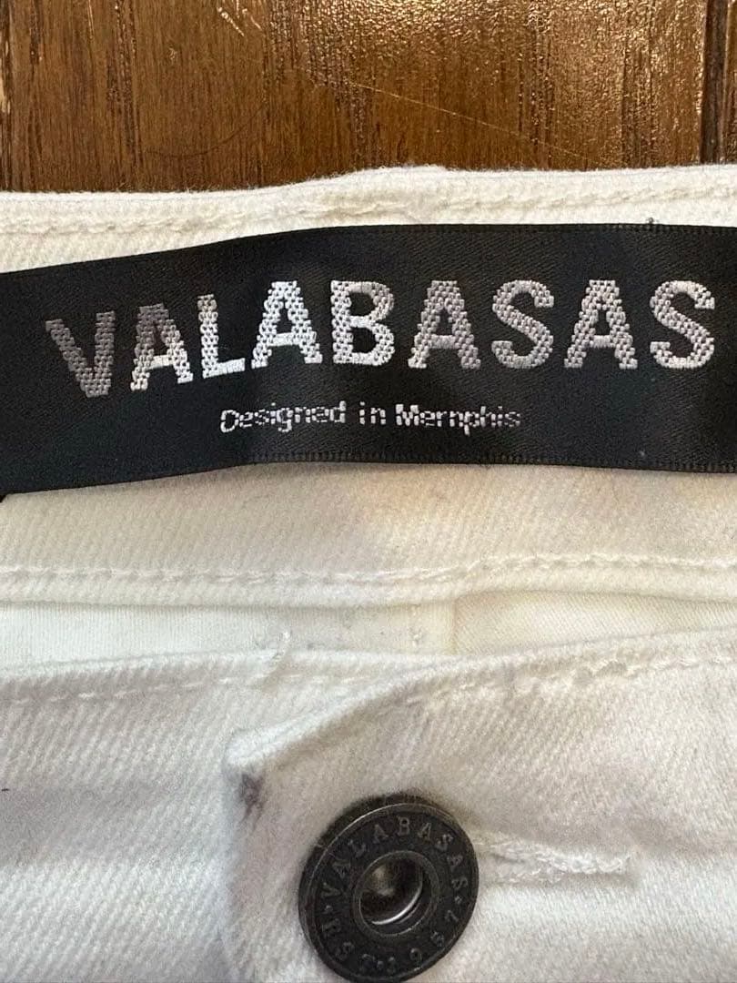 VALABASAS ホワイトブーツカットデニム