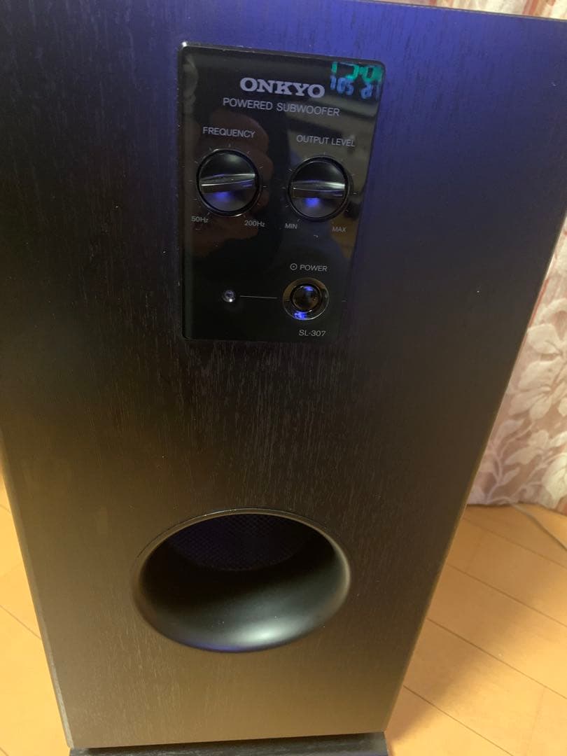 ONKYOアンプ内蔵サブウーファーSL-307 希少なブラック
