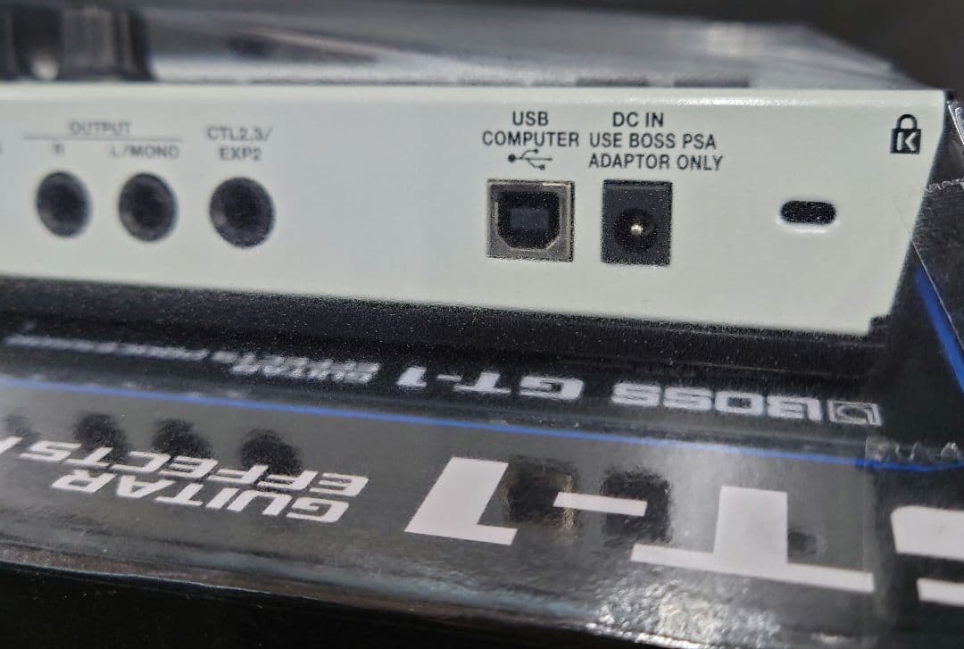 ■■【箱・取説付】BOSS GT-1 ギターエフェクトプロセッサー『ホワイト』