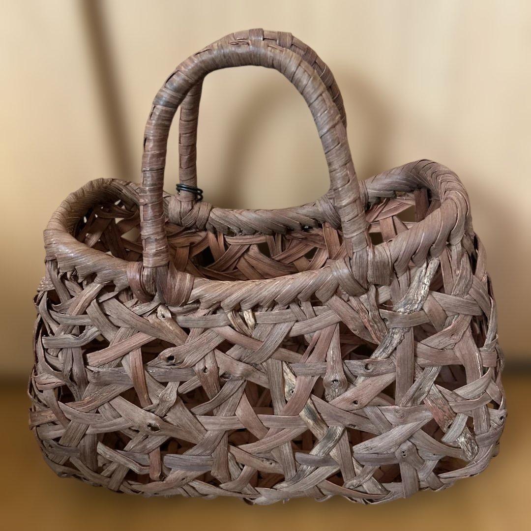 カゴヤさんの山葡萄バッグ