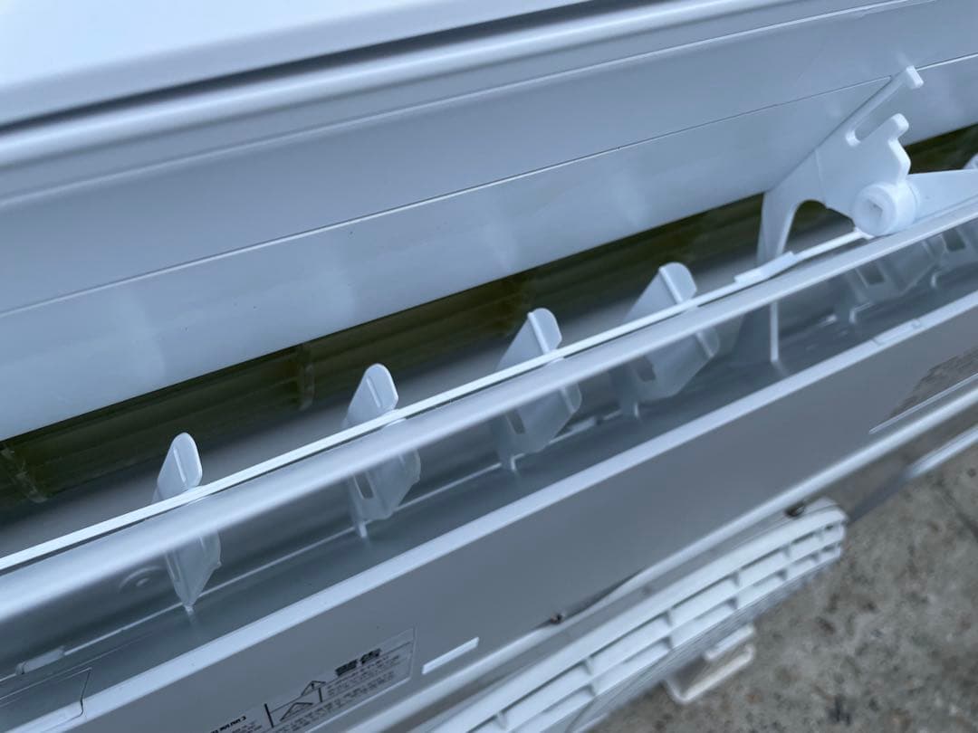 半年使用の美品　ハイセンス　6畳用エアコン　HA-S22GE4