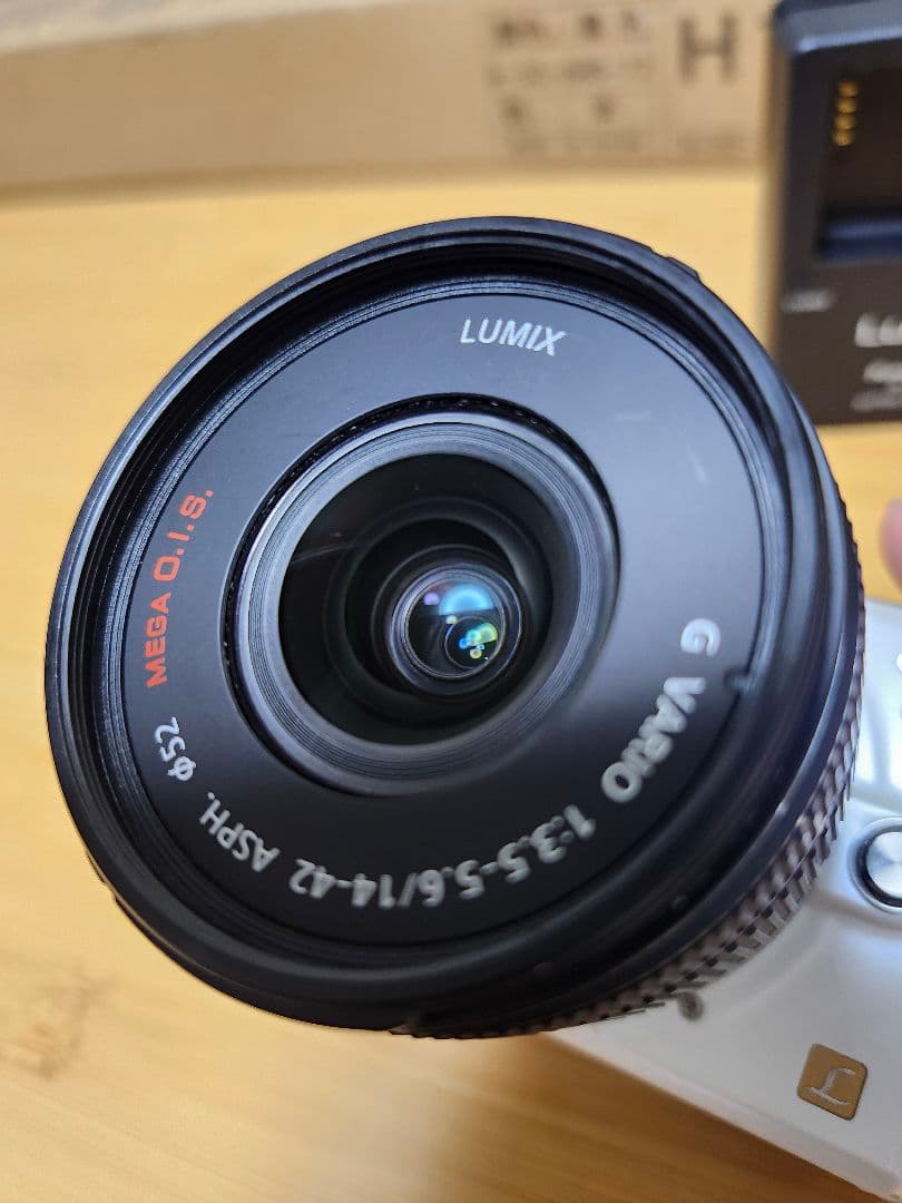 【✨人気カラー✨】Panasonic LUMIX DMC-GF2 デジタルカメラ