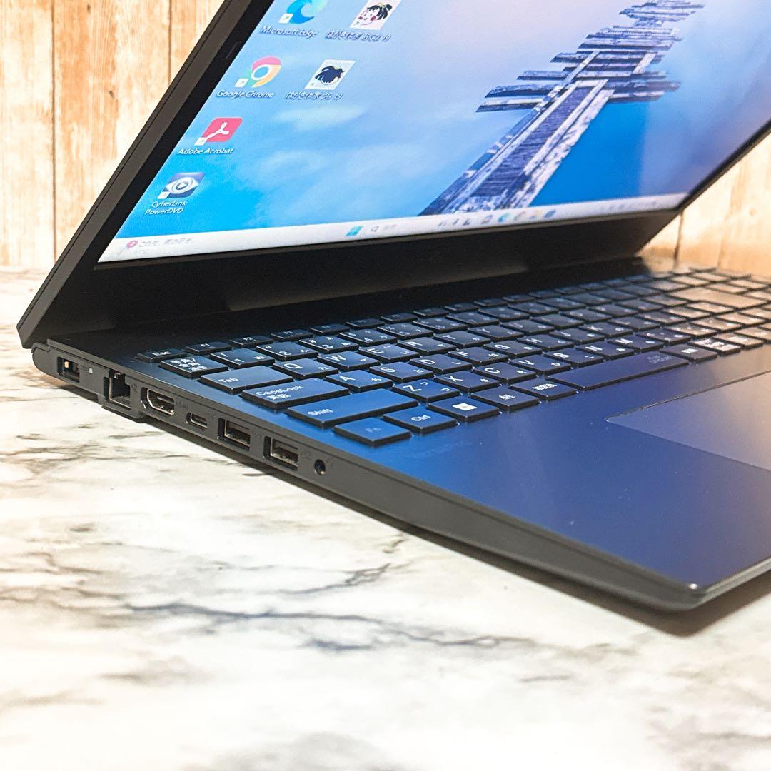 2022年製✨高性能i3＆爆速SSD/メモリ8GB✨カメラ付き 薄型パソコンPC