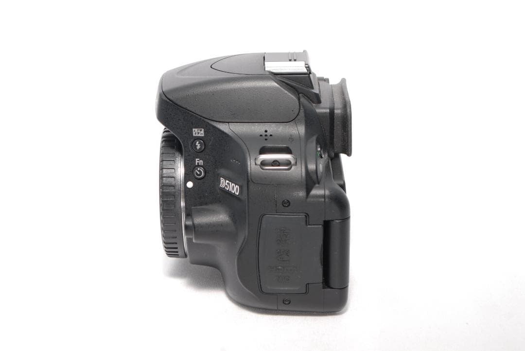 ✨Nikon D5100✨初心者モデル✨手振れ補正付き✨ 一眼レフカメラ