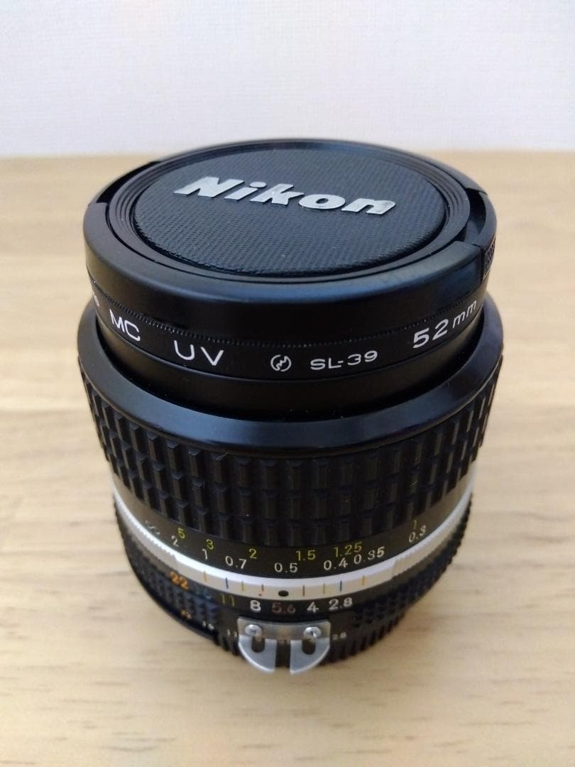 おまけ付きNIKKOR 24mm f/2.8 レンズ