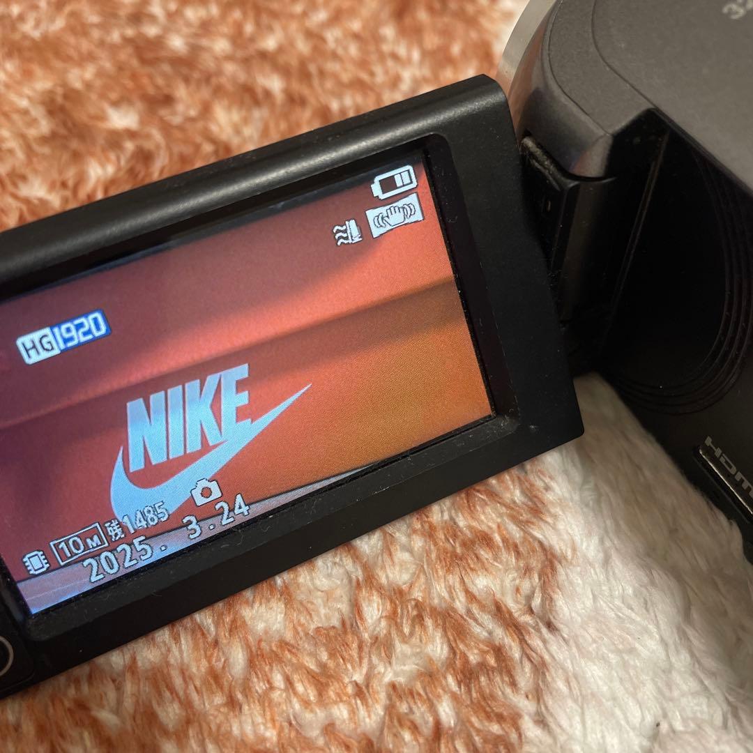 Panasonic フルHD HC-V210M ビデオカメラ 本体