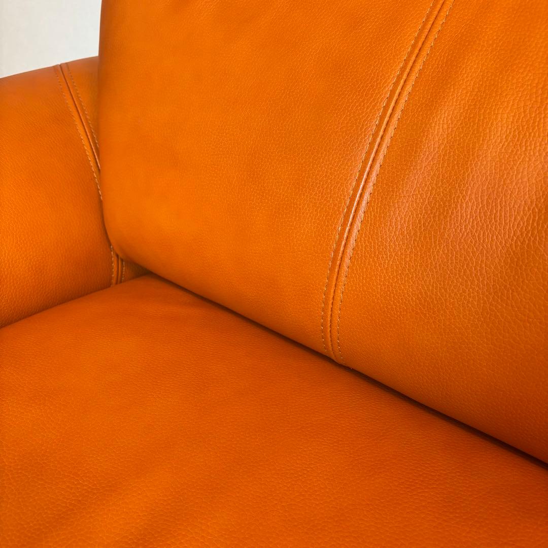 【サブロー】オレンジソファ
