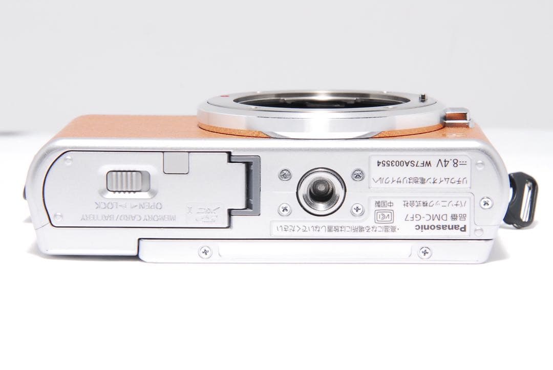 ショット数677回　LUMIX GF7 Wi-Fi ミラーレス 35-100mm