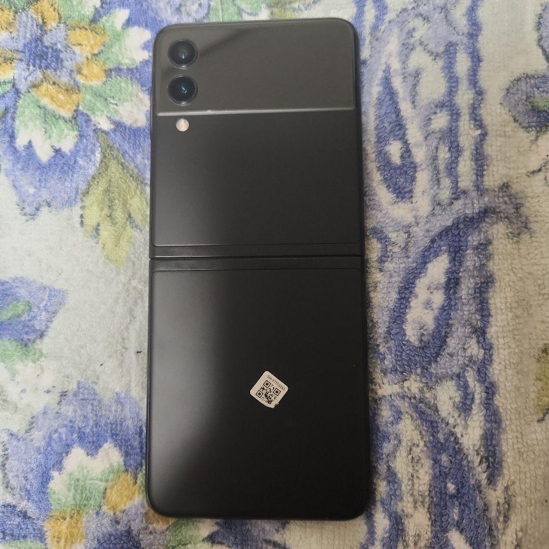 *.GALAXY ZFlip３*.