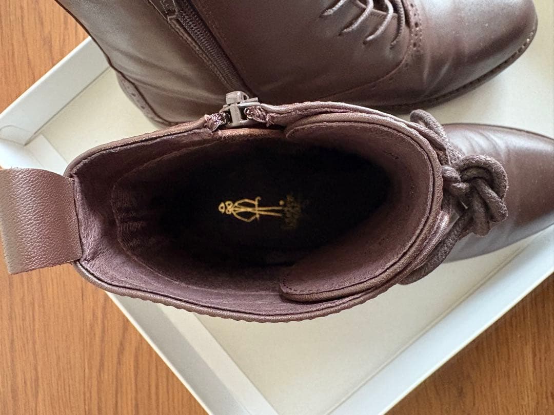 あしながおじさん　ダークブラウン レースアップブーツ