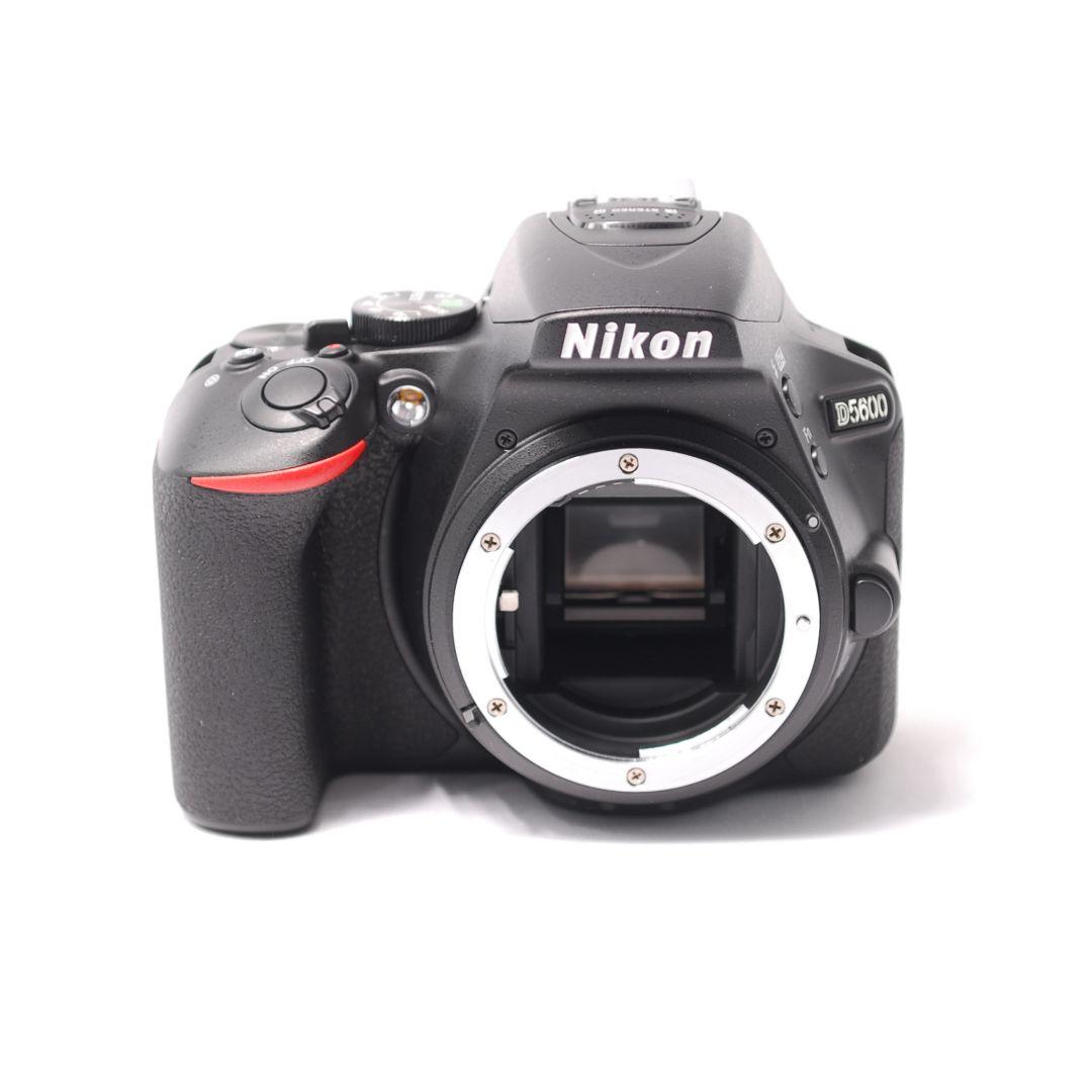 ❤即購入1000円OFF❤極美品❤ Nikon D5600 ダブルズームキット