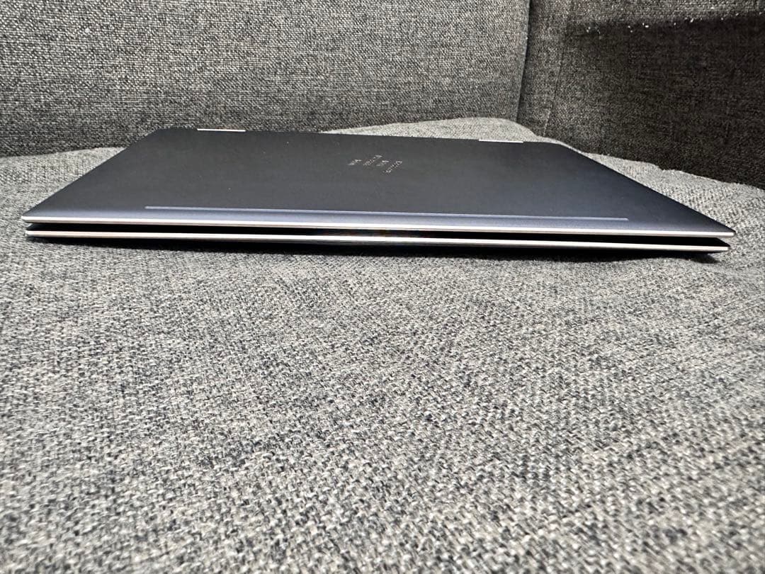 HP Spectre x360 2in1 ノートPC i5 バッテリー100%